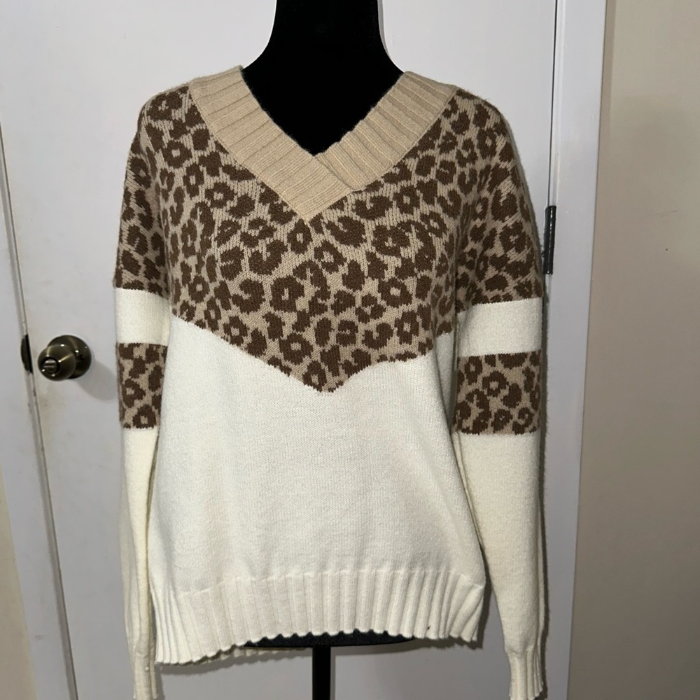 Day trip sweater. Cheetah print.